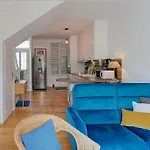 La Capucine - Hopital Bretonneau Apartment Tours